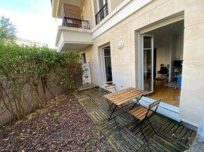 Studio au calme avec jardin proche Paris